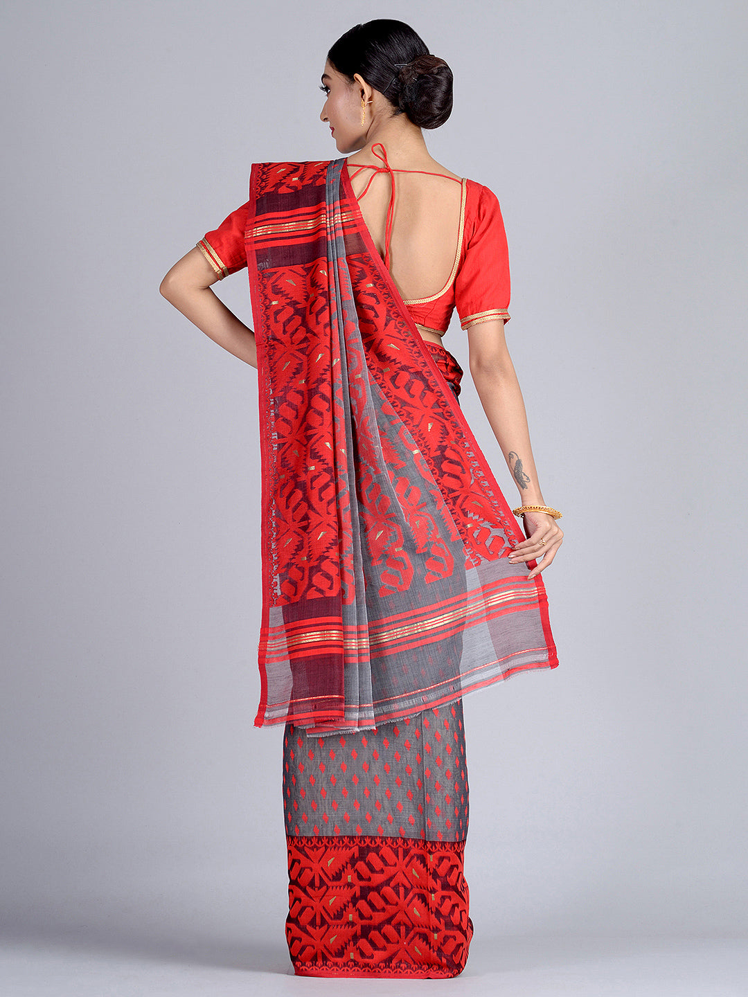 Ash & Red Handloom Jamdani Saree