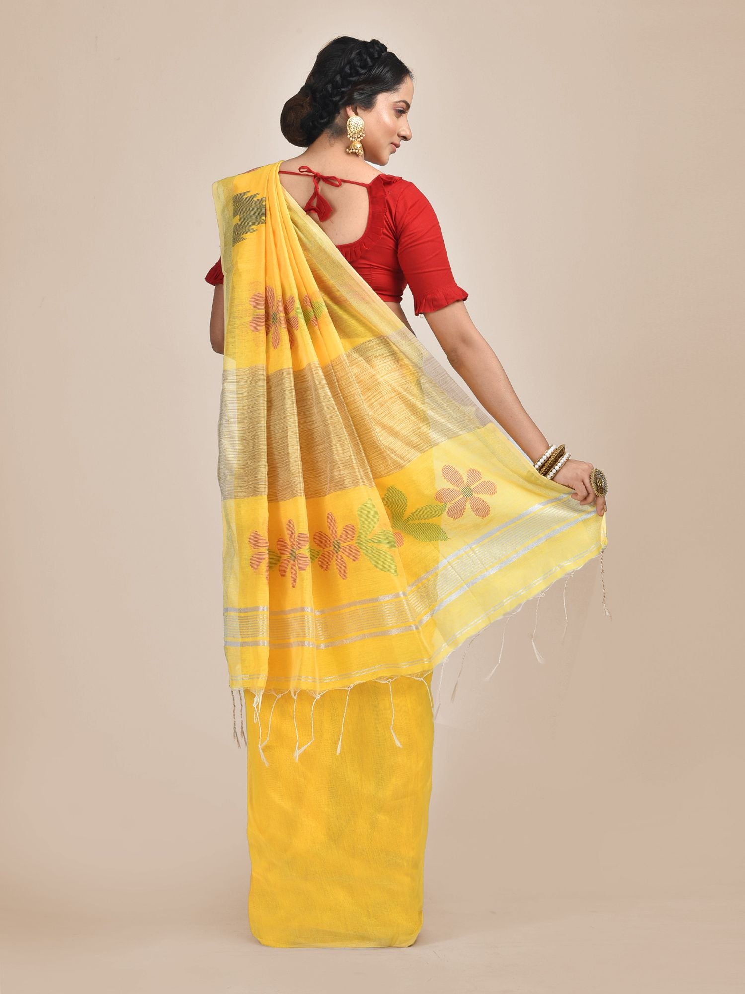 Yellow Hand woven Blended Cotton temple border saree