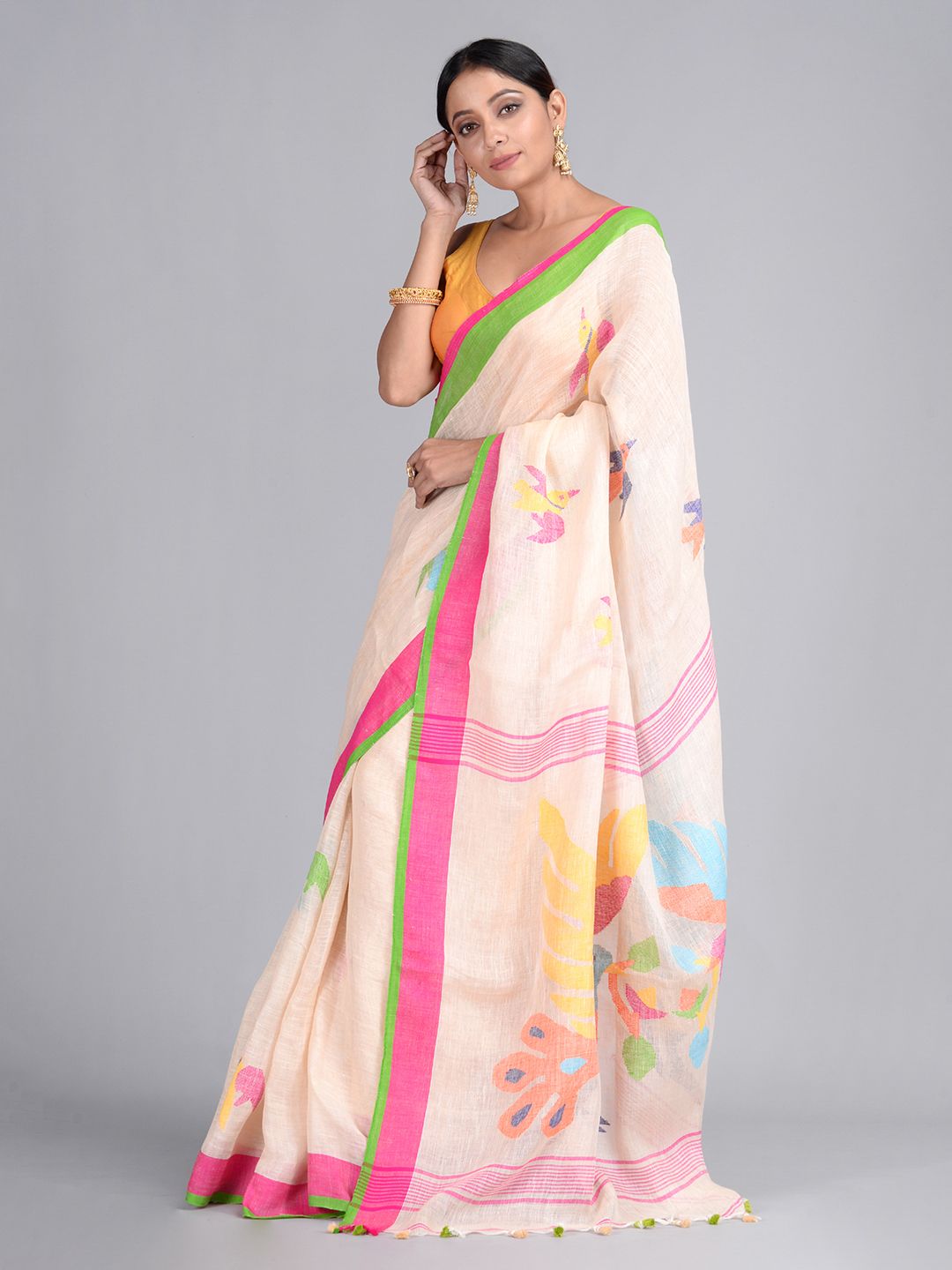 Cream Hand Woven Linen Saree with Jamdani Work in Pallu