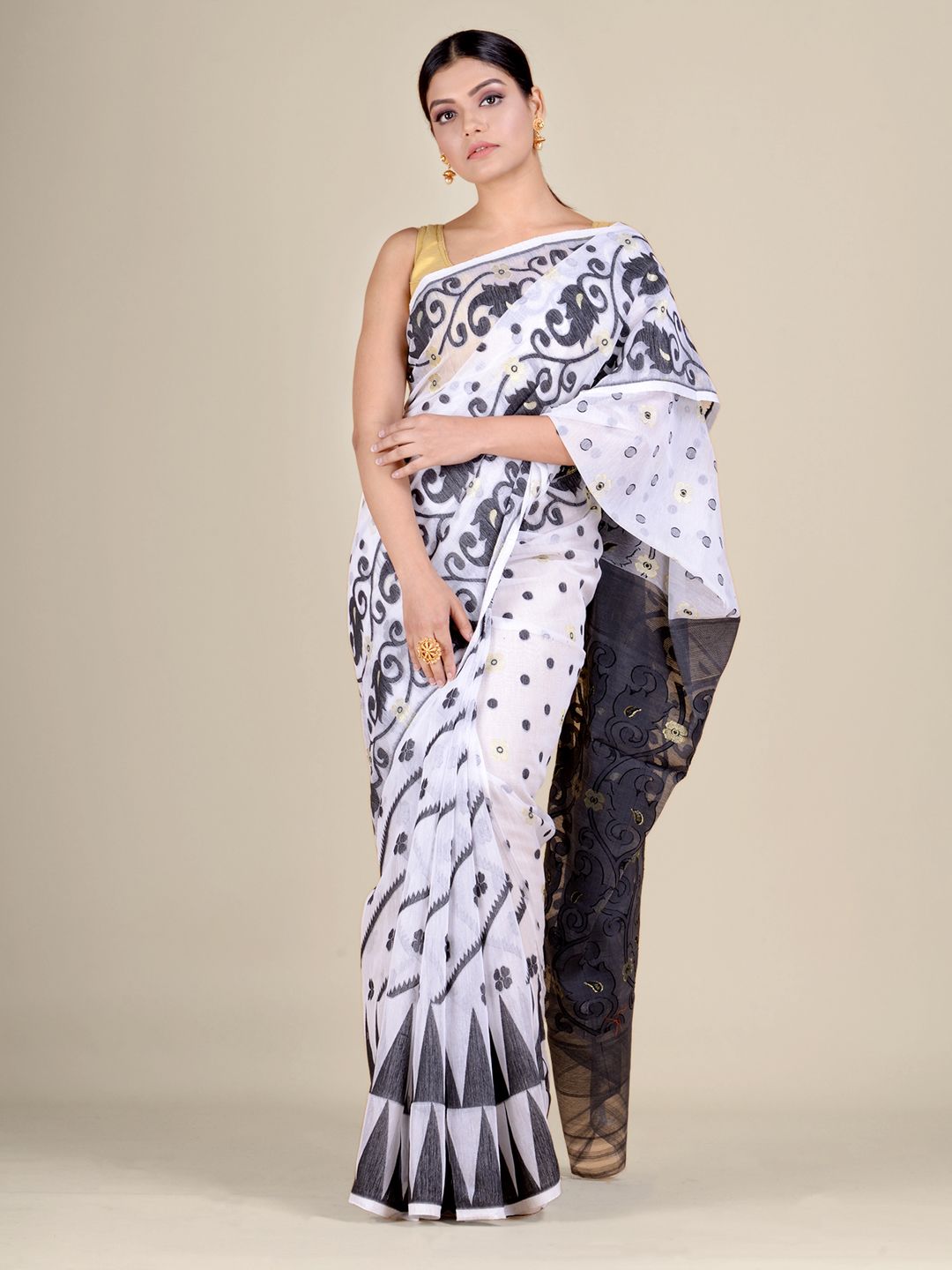 White and Black Silk Cotton handwoven soft Jamdani saree