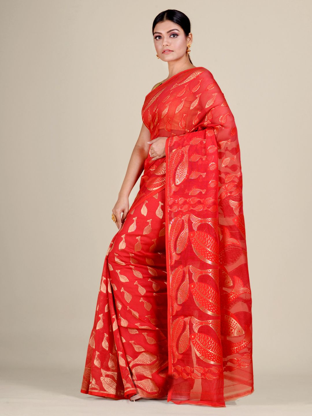 Red and Golden Silk Cotton handwoven soft Jamdani saree with fish motiff in pallu