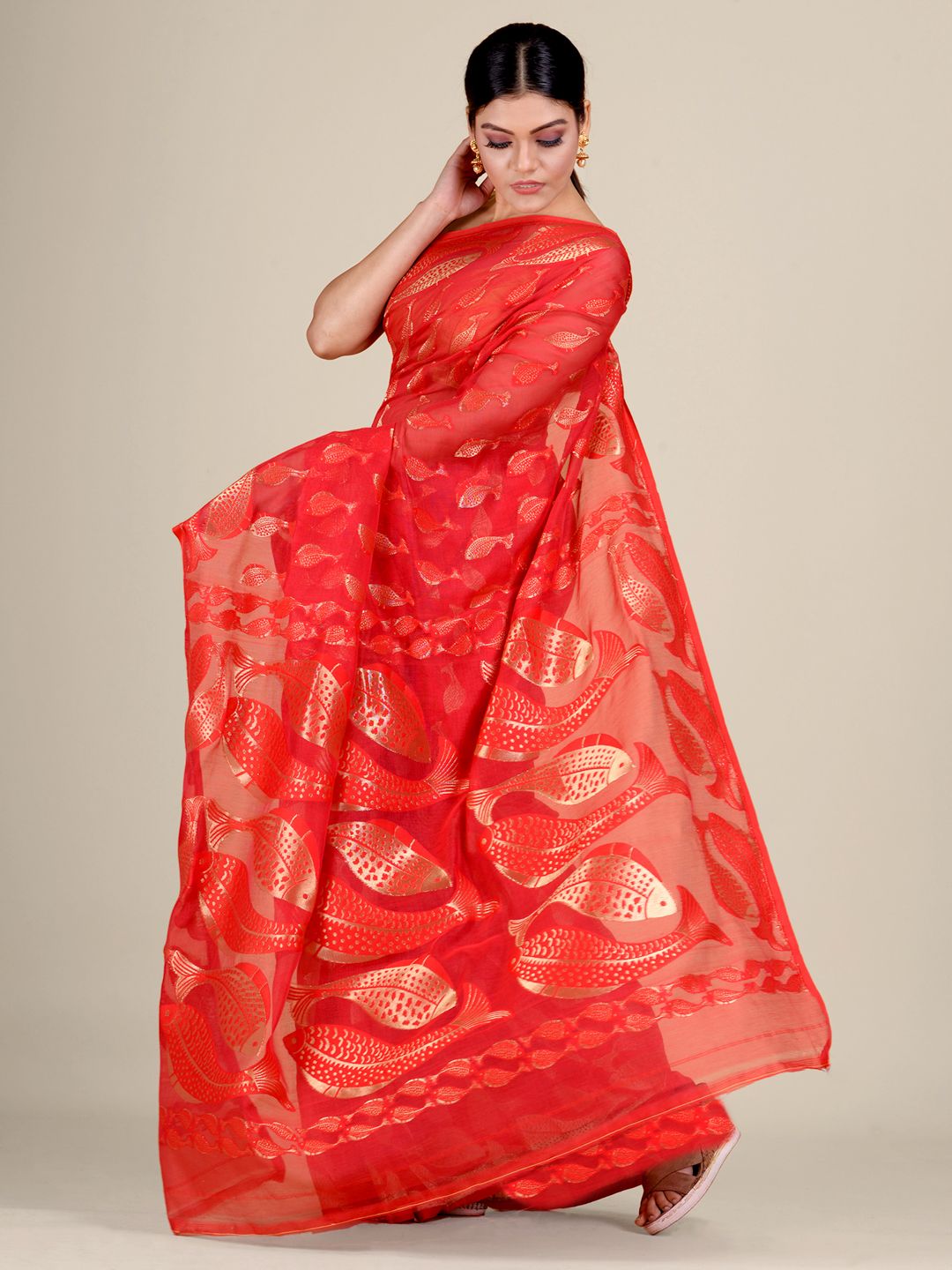 Red and Golden Silk Cotton handwoven soft Jamdani saree with fish motiff in pallu