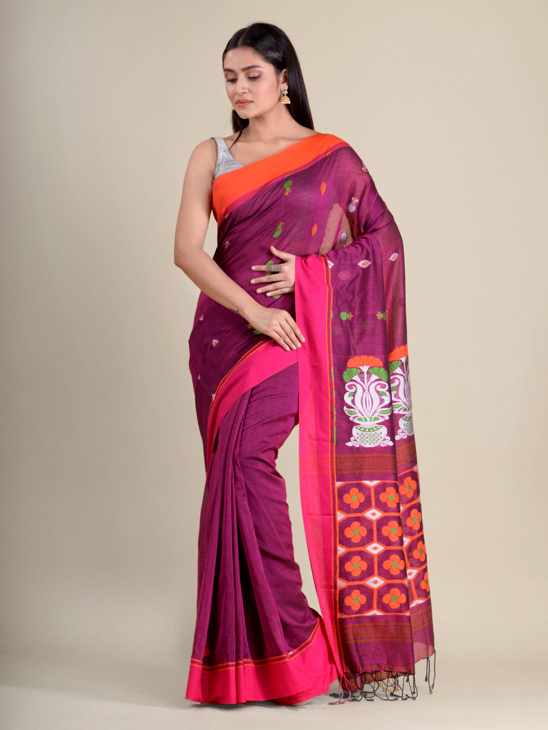 Magenta handwoven soft cotton saree with floral weaving in pallu