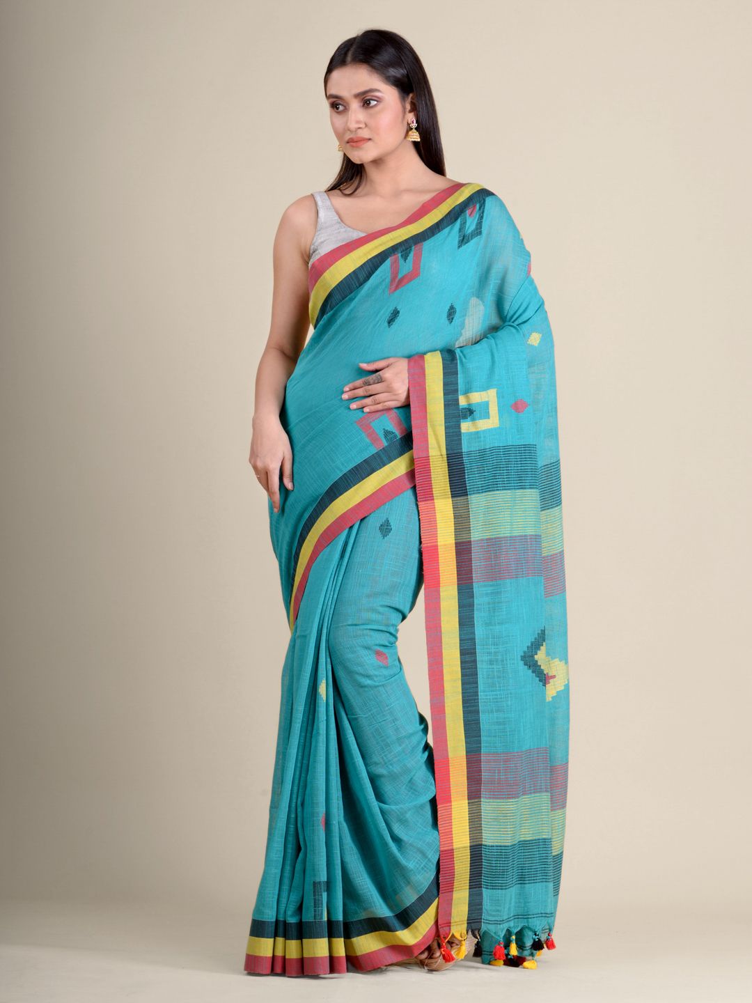 Green soft Cotton handwoven saree with geomatric design