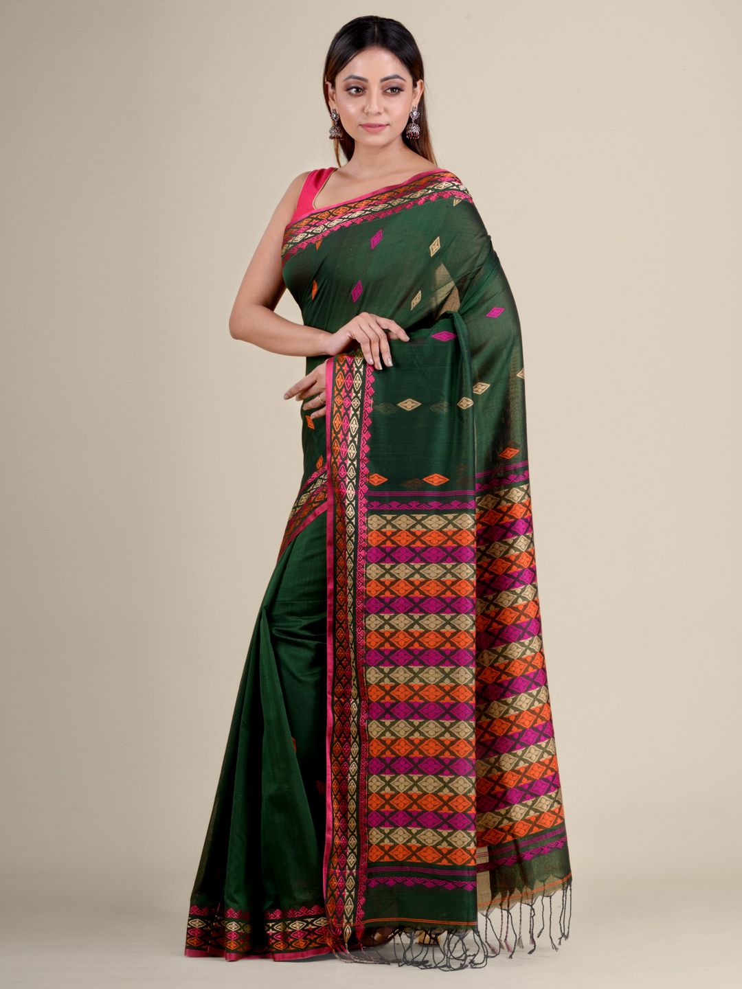 Green soft Cotton handwoven saree with allover buti