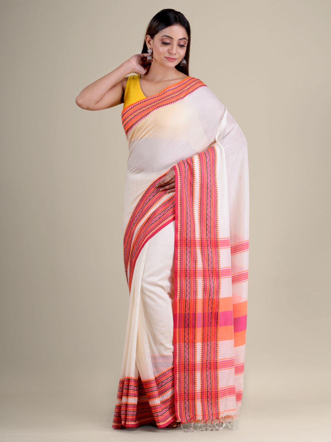 White soft Cotton handwoven saree with duel border