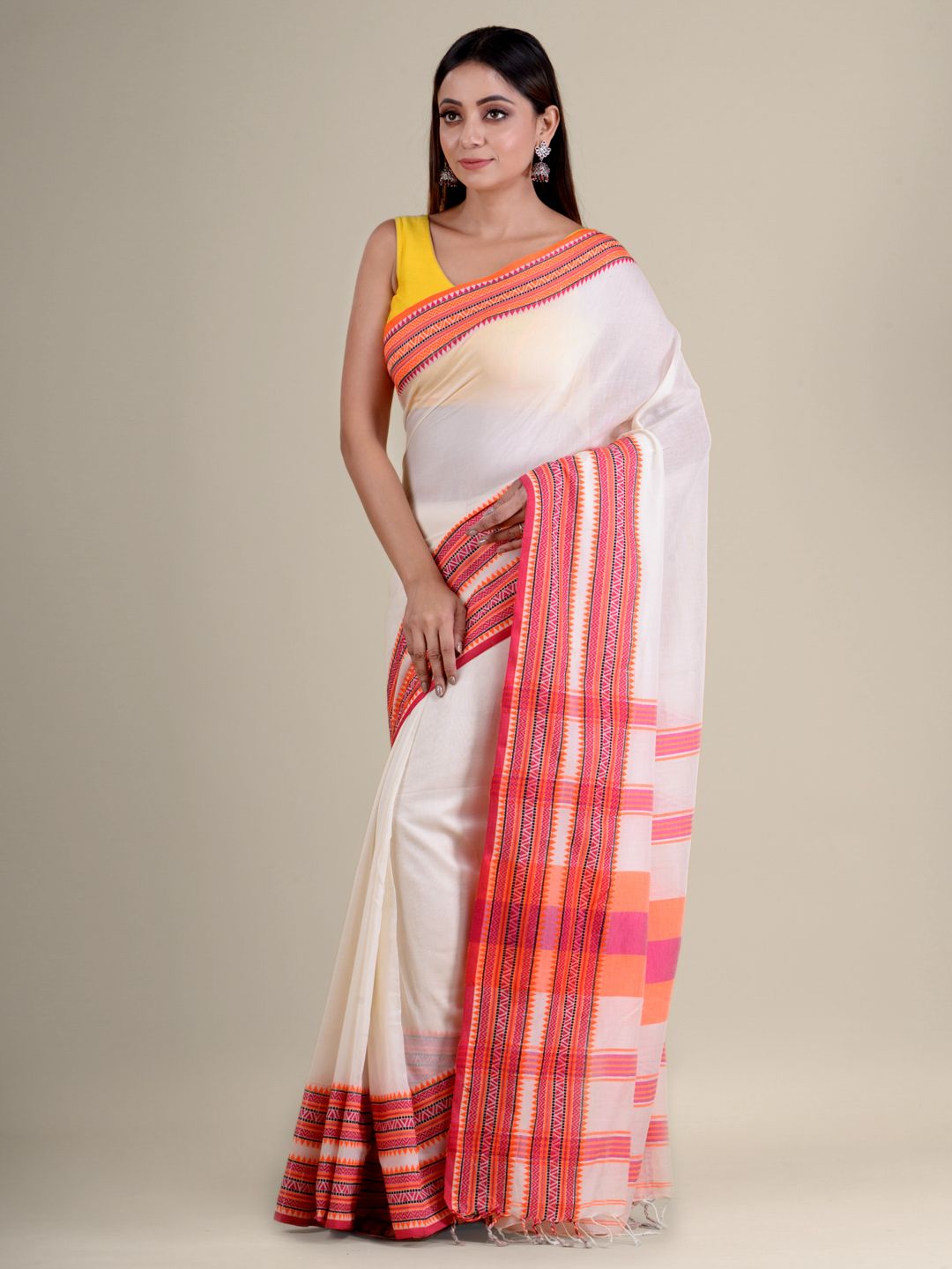 White soft Cotton handwoven saree with duel border