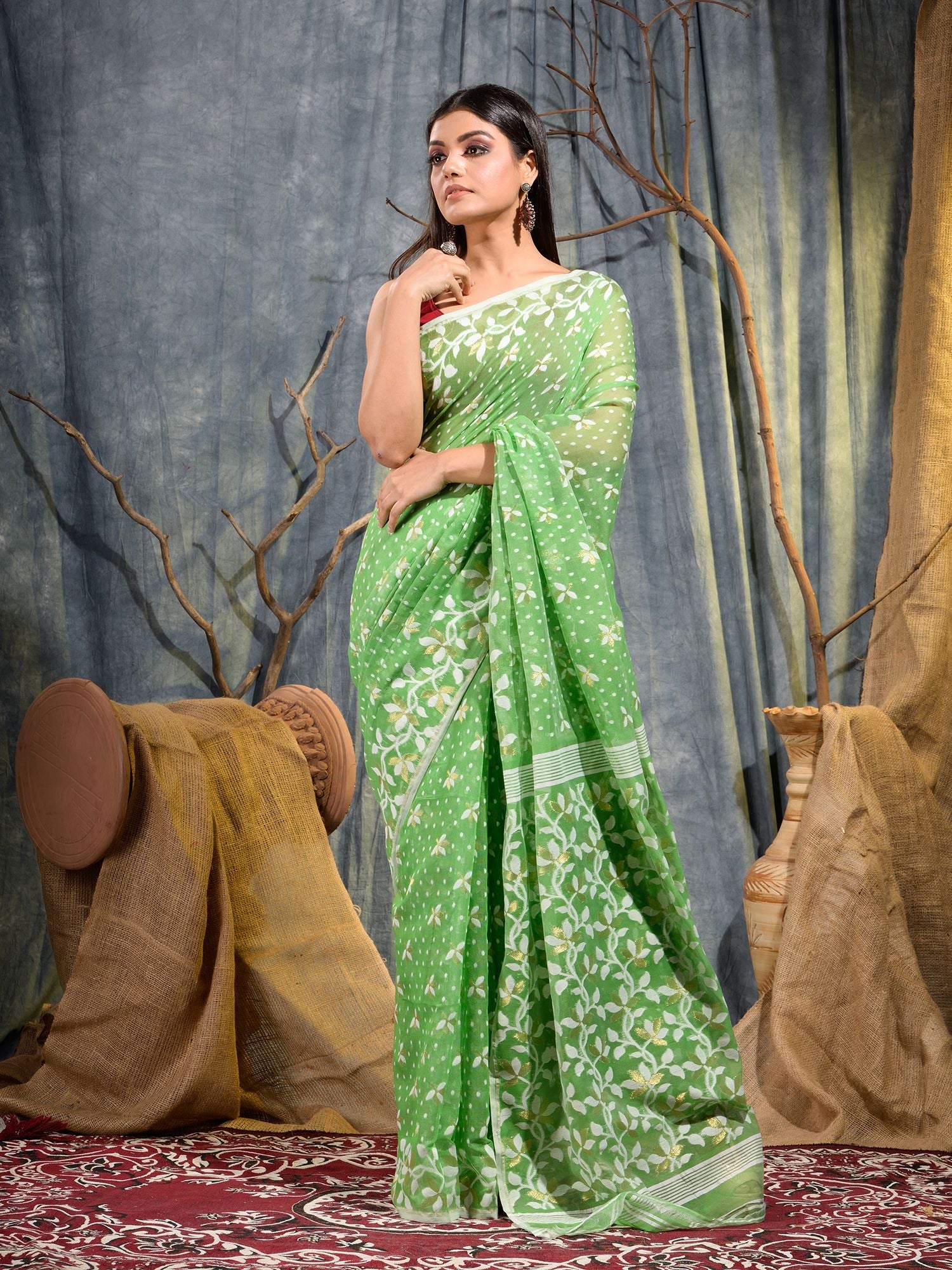 Green Silk Cotton handwoven Jamdani Saree