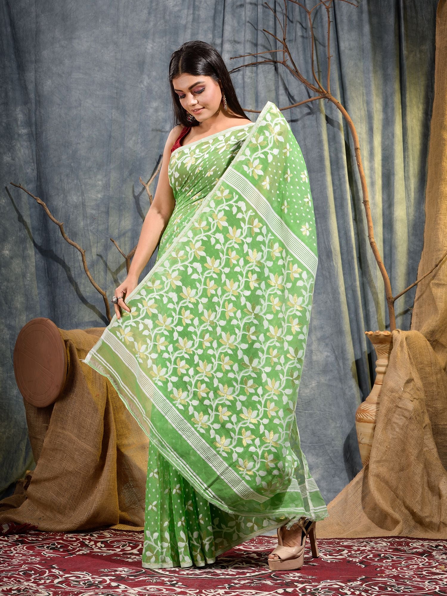 Green Silk Cotton handwoven Jamdani Saree