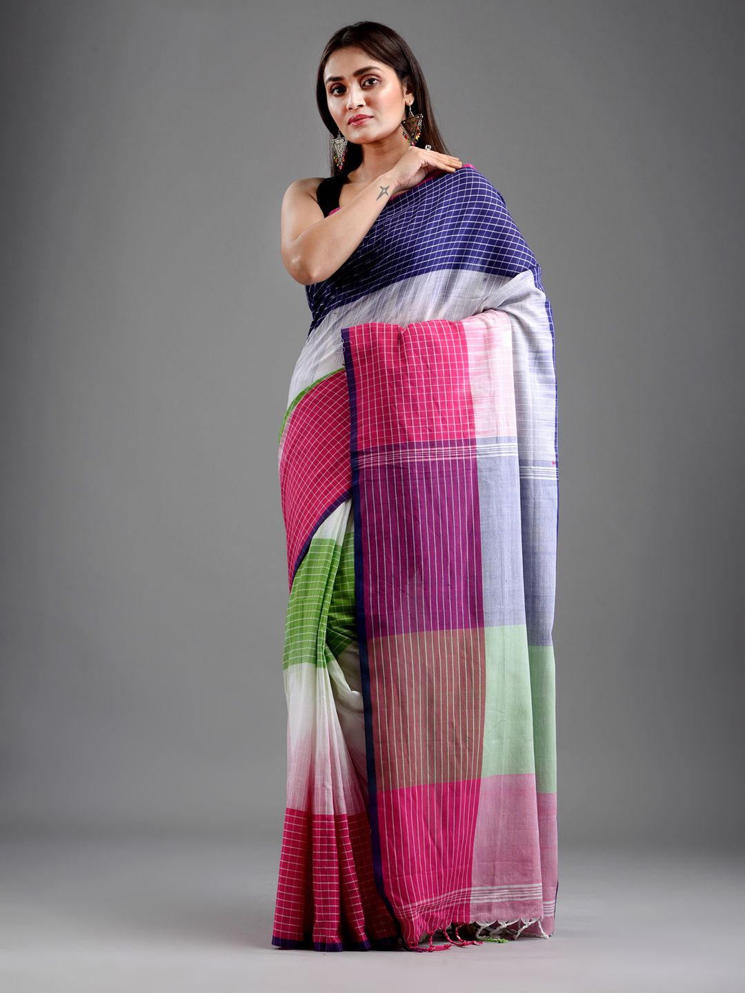 SAJASAJO PURE COTTON BENGAL HANDLOOM IKKAT BORDER SAREE