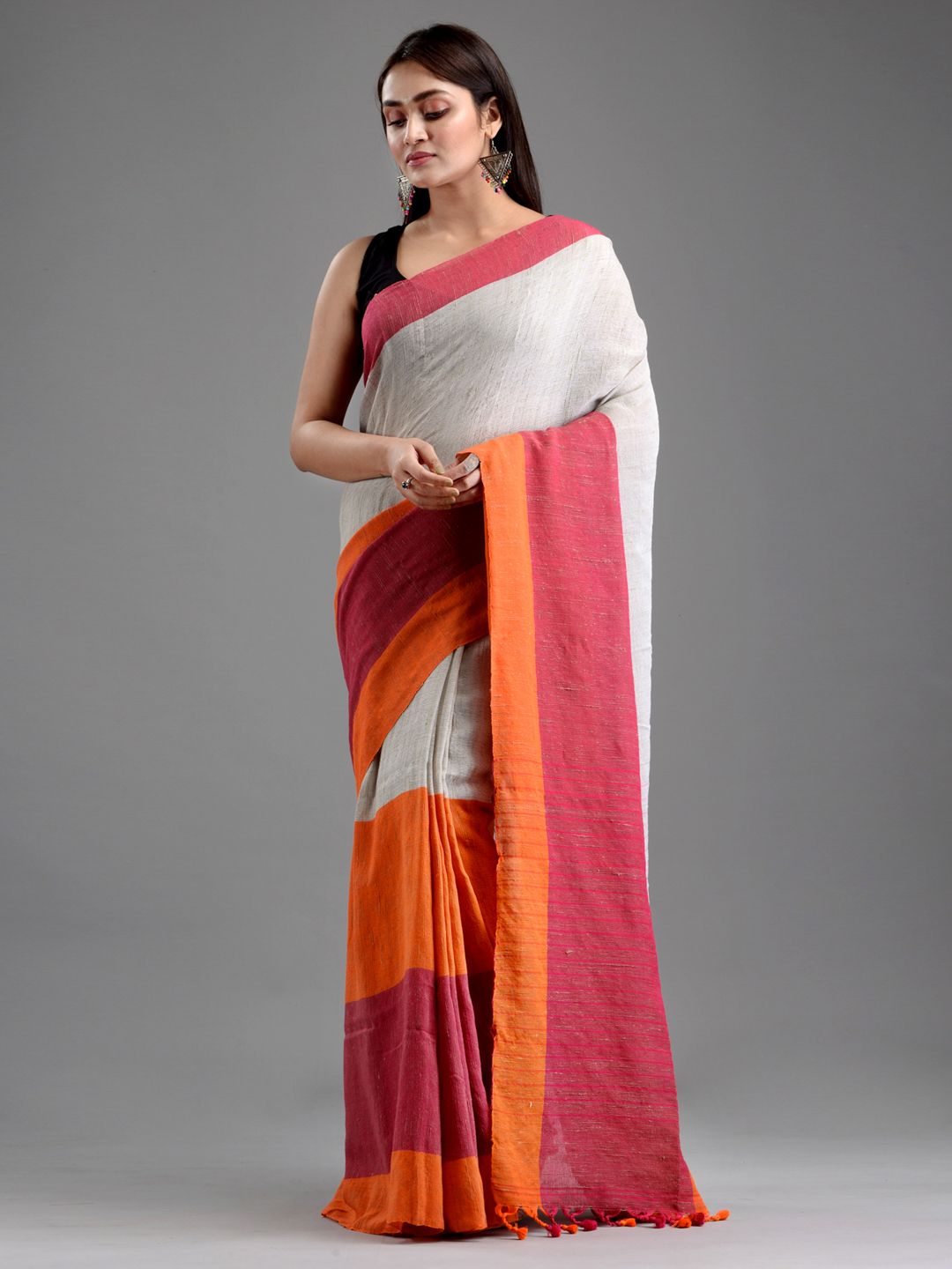 SAJASAJO COTTON AND GHICHA BENGAL HANDLOOM COTRASR BORDER SAREE