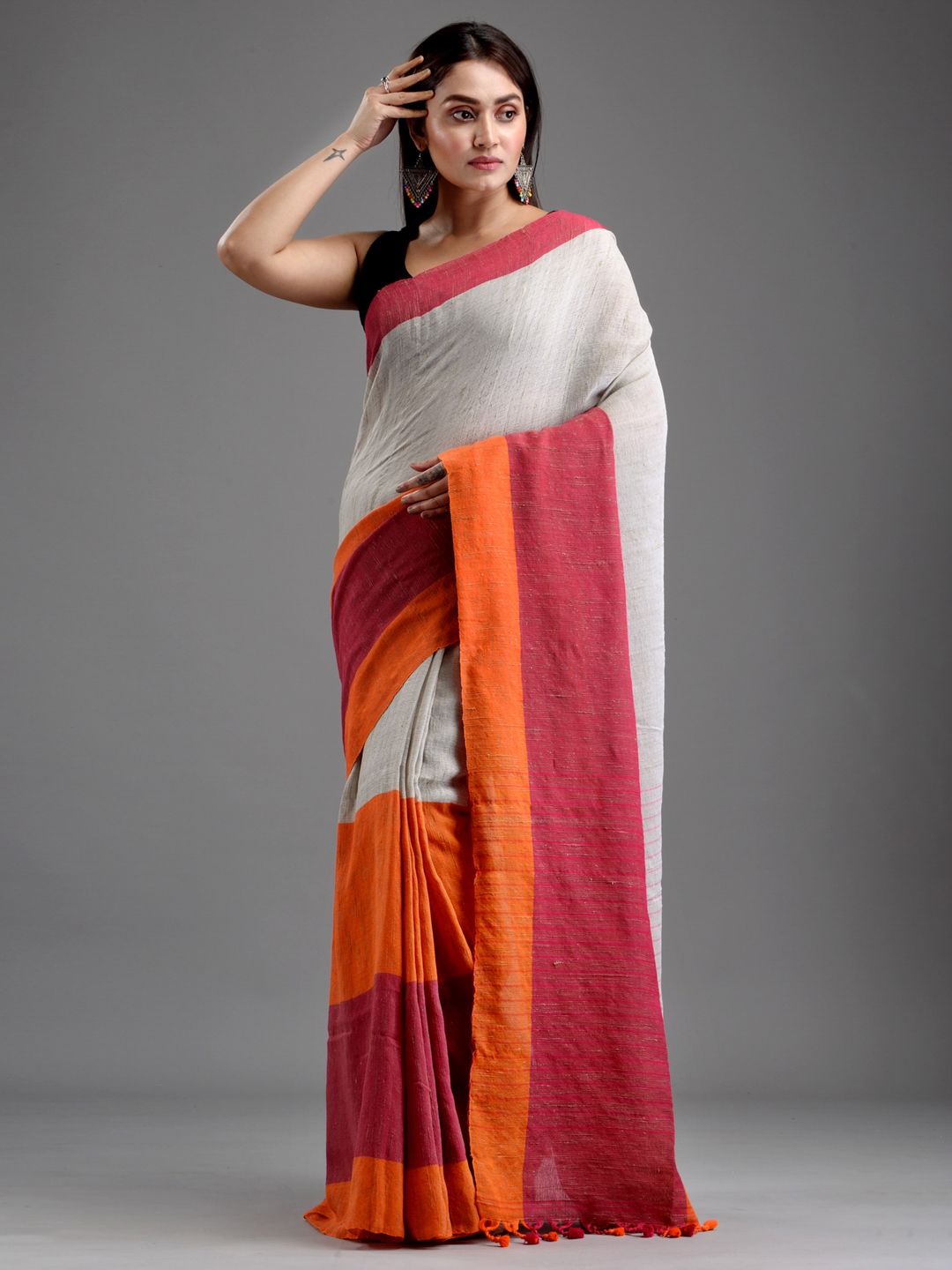 SAJASAJO COTTON AND GHICHA BENGAL HANDLOOM COTRASR BORDER SAREE