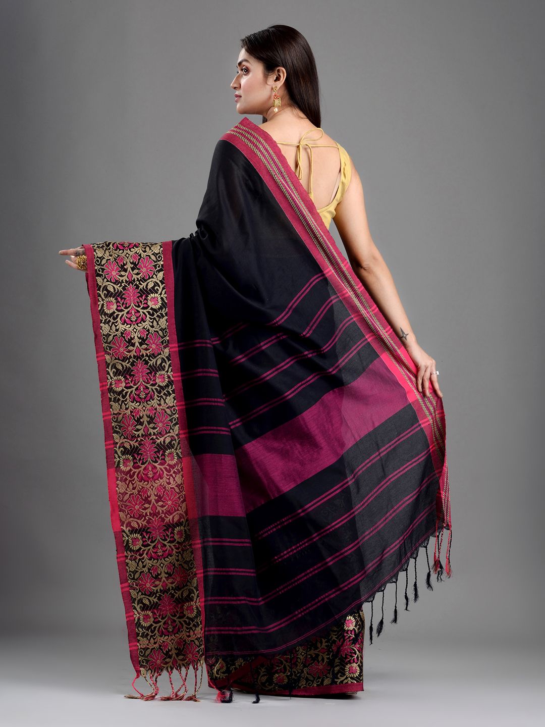 SAJASAJO PURE COTTON BENGAL HANDLOOM BEGUMPURI SAREE