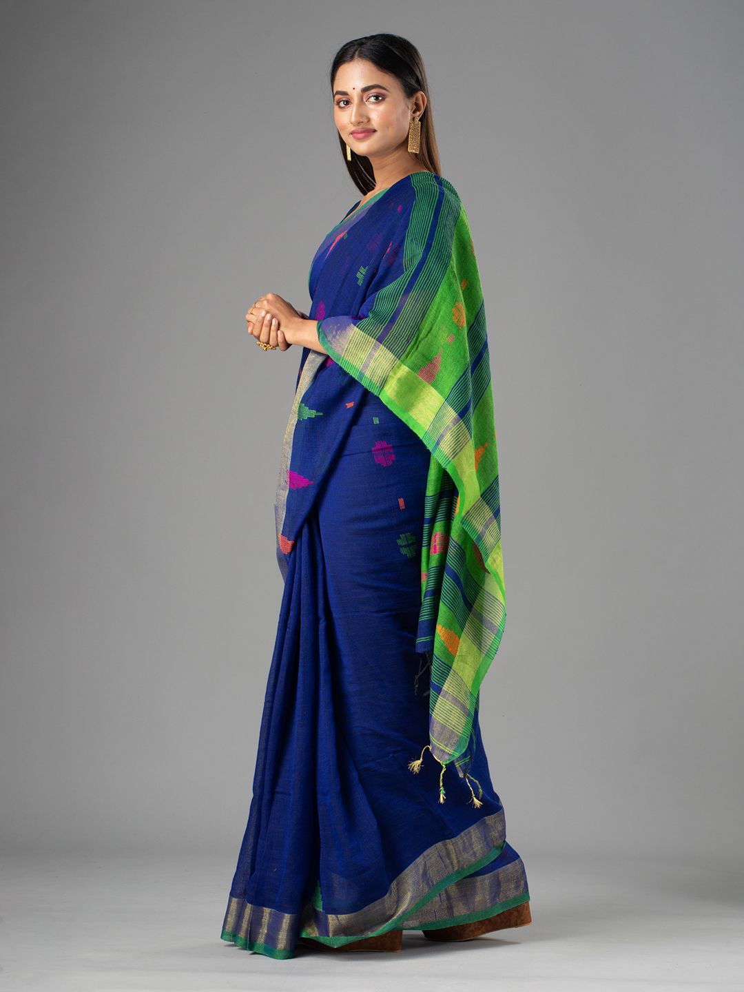 BENGAL HAND WOVEN PURE COTTON DHAKAI BUTI SAREE