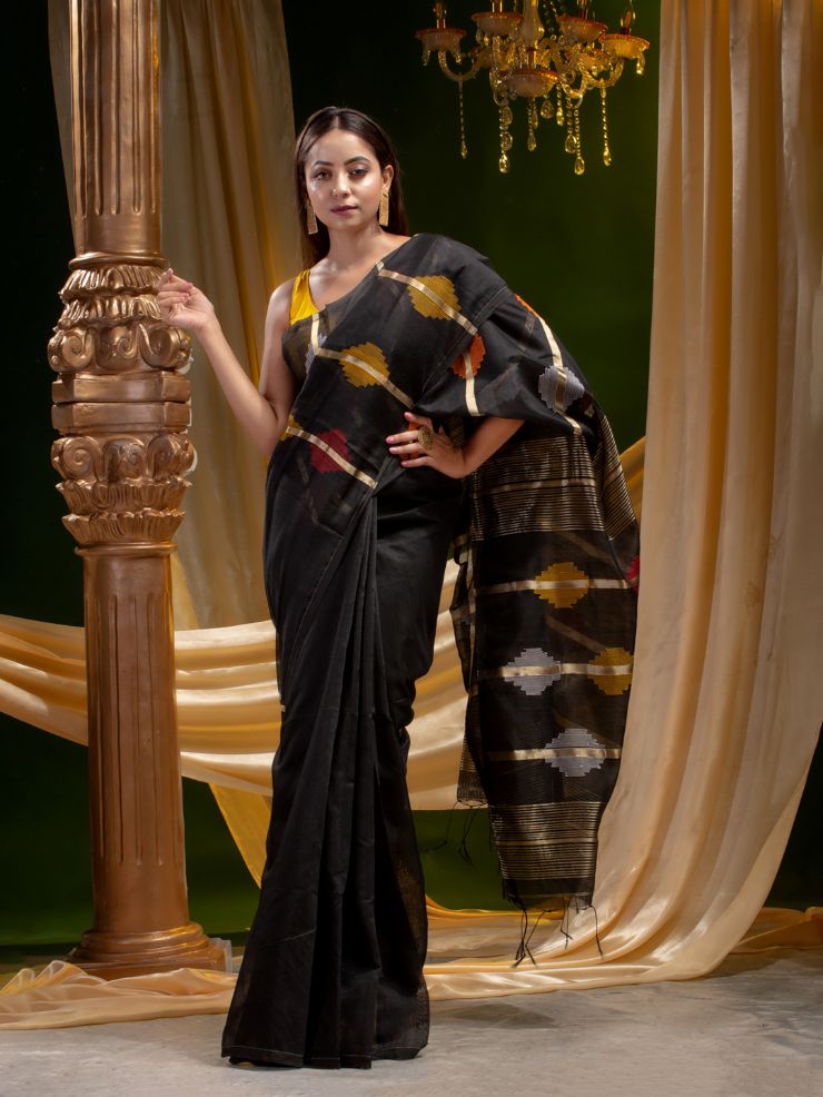 SILK AND COTTON HAND WOVEN DHAKAI PATTERN SAREE