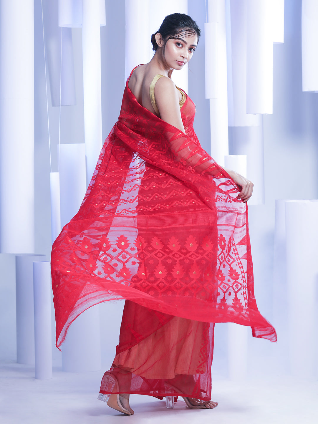 Red Hand woven Jamdani Saree With Thread Work